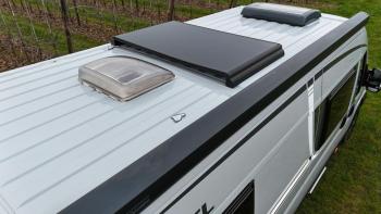 SP200 Camper solar panel  200 Watt kifejezetten kempingbuszokra 3.Kép